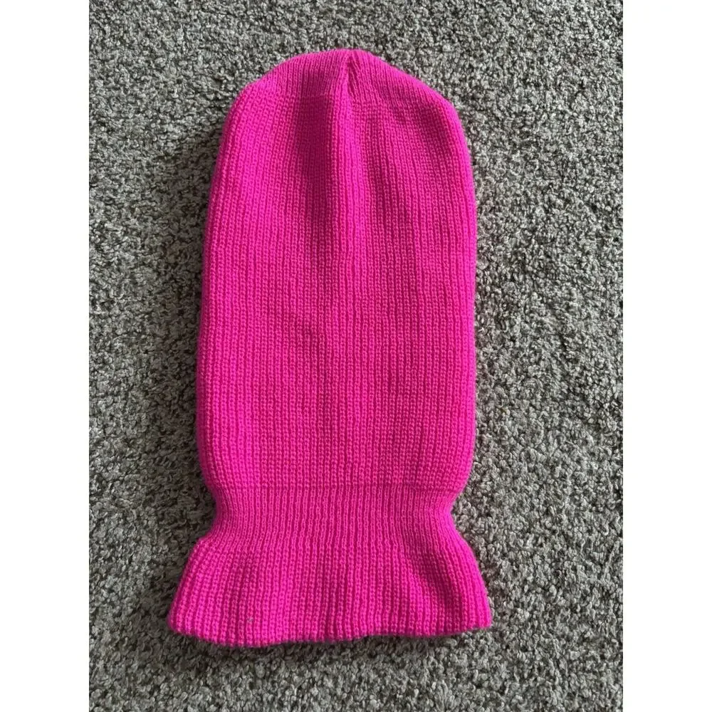 Unbranded pink knit